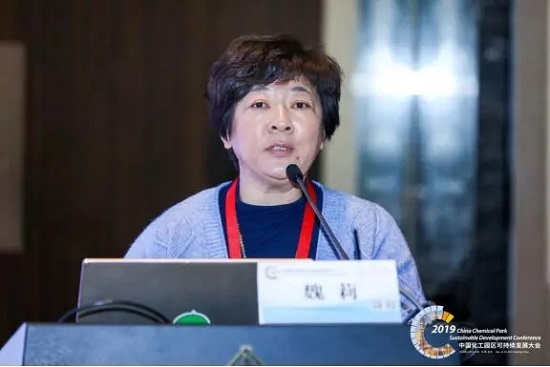 美能达250镜头人妻丰满久久伊人午夜av影院，摄影艺术的巅峰之作，捕捉光影的魔术师